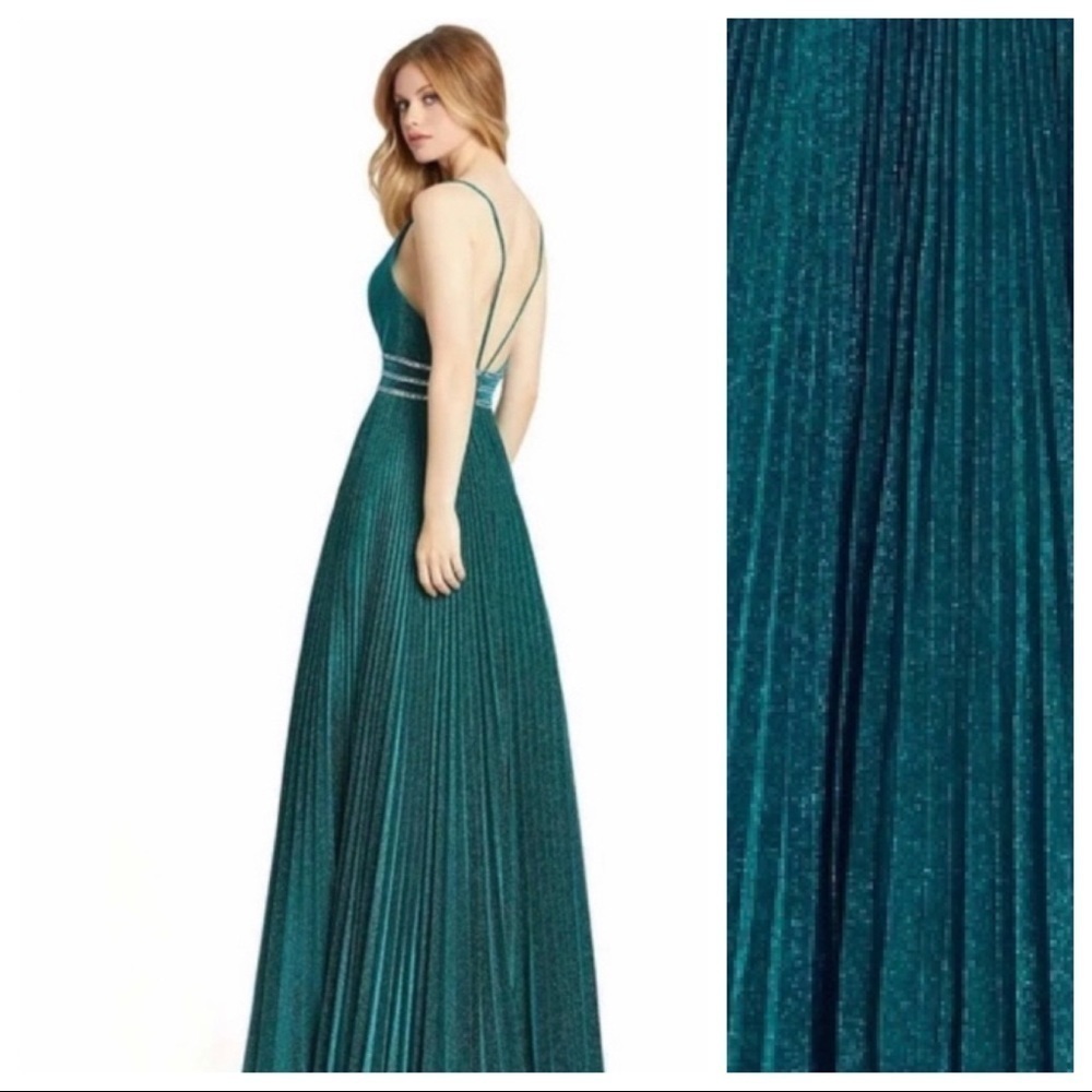 NWT Mac Duggal Green/Teal Embellished Sparkle A-Line Pleated Halter Gown Size 8 - Picture 2 of 11